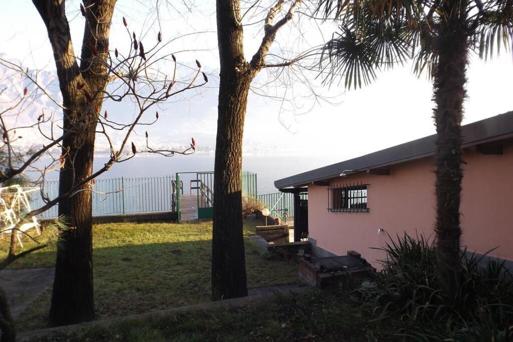 Como Lakeside Cottage - Lakefront Private Garden With Private Access To The Lake Onno المظهر الخارجي الصورة