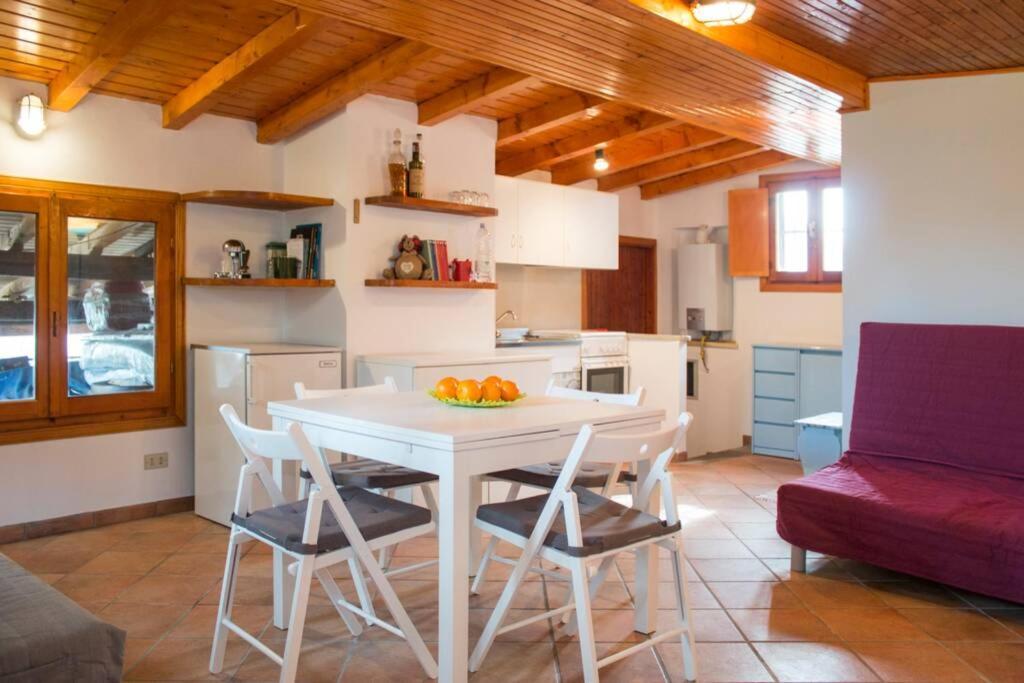 Como Lakeside Cottage - Lakefront Private Garden With Private Access To The Lake Onno المظهر الخارجي الصورة