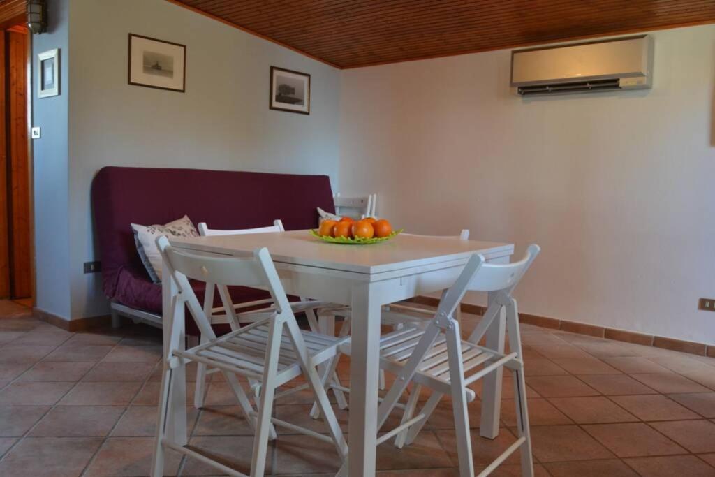 Como Lakeside Cottage - Lakefront Private Garden With Private Access To The Lake Onno المظهر الخارجي الصورة