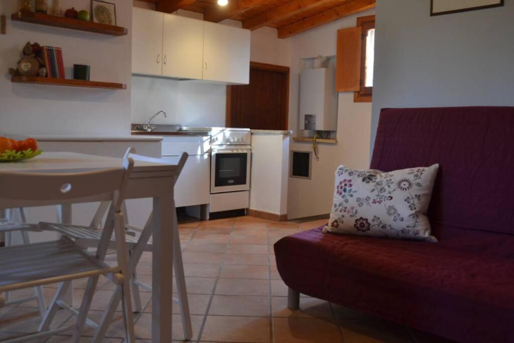 Como Lakeside Cottage - Lakefront Private Garden With Private Access To The Lake Onno المظهر الخارجي الصورة