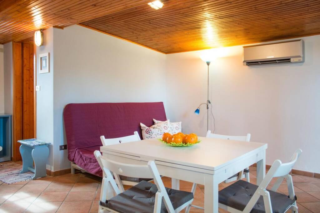 Como Lakeside Cottage - Lakefront Private Garden With Private Access To The Lake Onno المظهر الخارجي الصورة